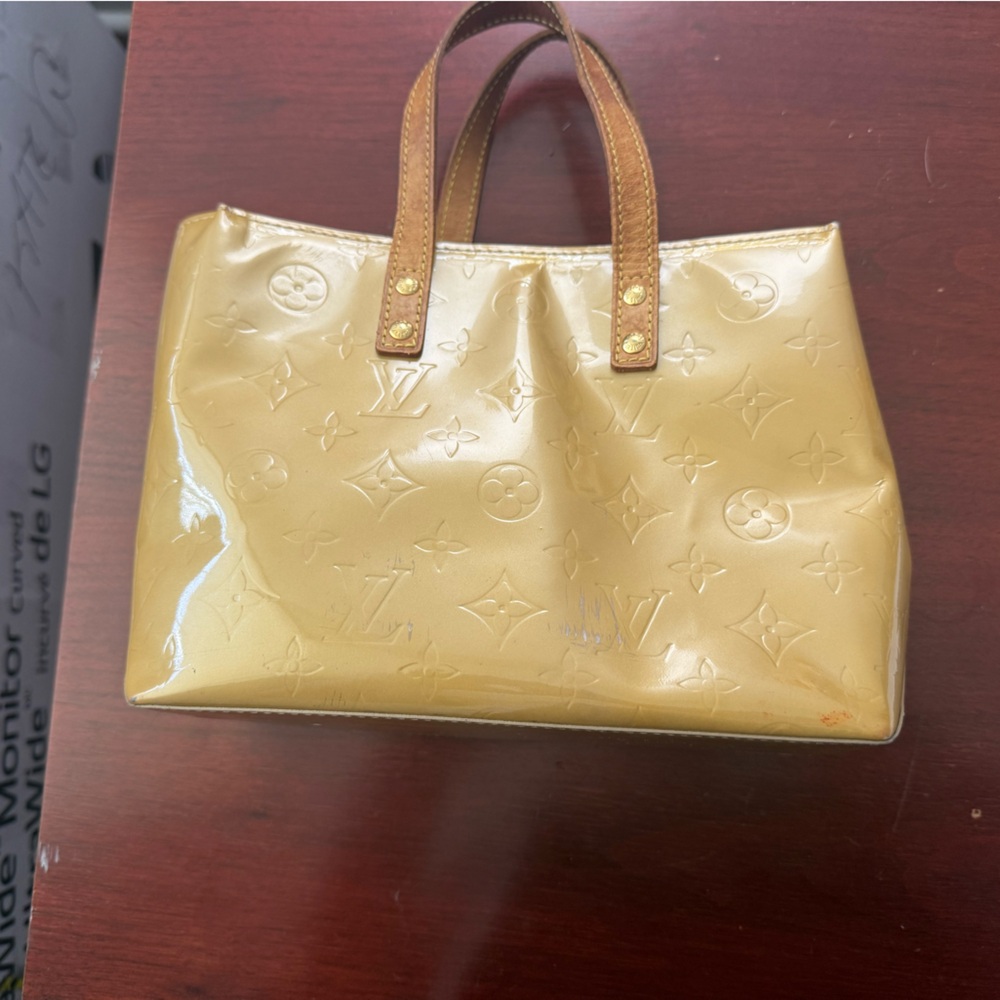 Elegant Louis Vuitton Verni Tote Bag